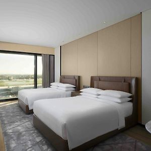 Club level Guest room 2 Queen City view